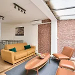 Superbe Loft Avec Patio - Tour Eiffel
